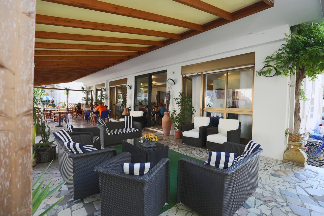 Hotel Domus Mea Cattolica Exterior foto